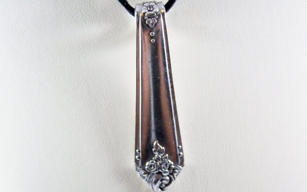 sweet-briar-handle-slide-necklace-1